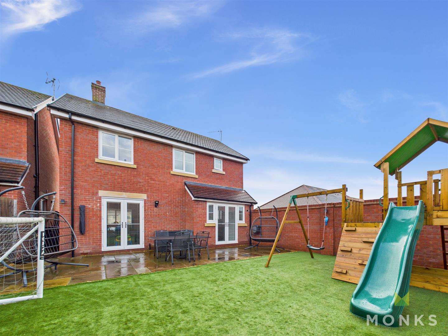 26 Hollands Drive, Oswestry, SY11 3FG For Sale